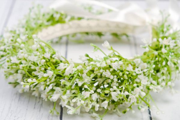 Flower girl's Gypsophila Flower Headband, designed for a comfortable, flexible fit - Image 2