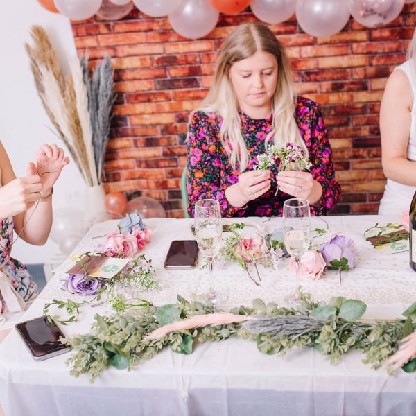 hen party flower crown making kits