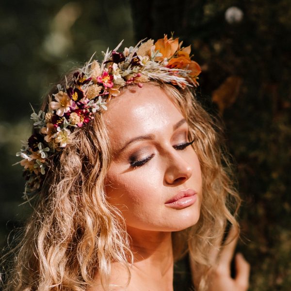 Dried autumnal flower crown with nigella flowers - Image 3