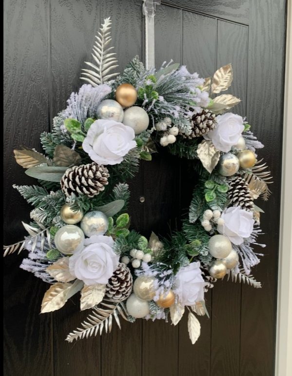 Christmas Wreath, Flocked, White Flowers - Image 2
