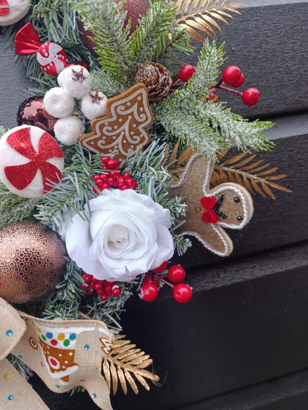 Gingerbread Christmas Wreath 50cm Handmade – Snowy Spruce, White Roses, Gold Foliage, Candy Canes & Gingerbread Men - Image 8