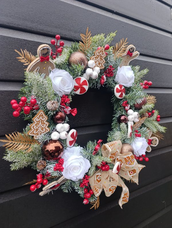Gingerbread Christmas Wreath 50cm Handmade – Snowy Spruce, White Roses, Gold Foliage, Candy Canes & Gingerbread Men - Image 10