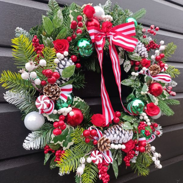Handmade Festive Christmas Door Wreath – 60 cm, Red, White & Green, Artificial Spruce, Berries & Ribbons