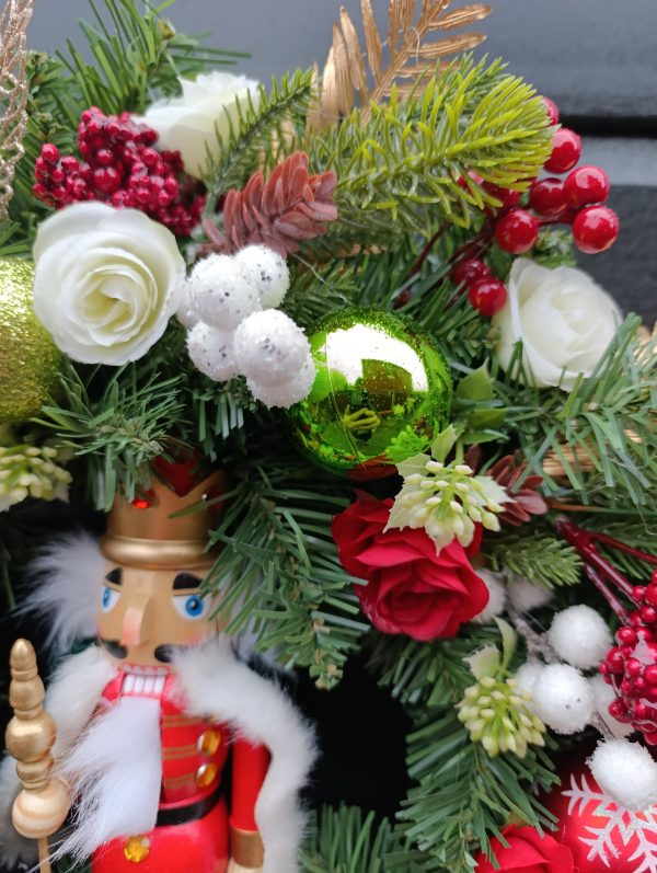 Nutcracker Christmas Wreath - 50 cm Traditional Style with Whimsical Decoration - Image 2