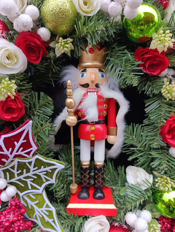 Nutcracker Christmas Wreath - 50 cm Traditional Style with Whimsical Decoration - Image 6