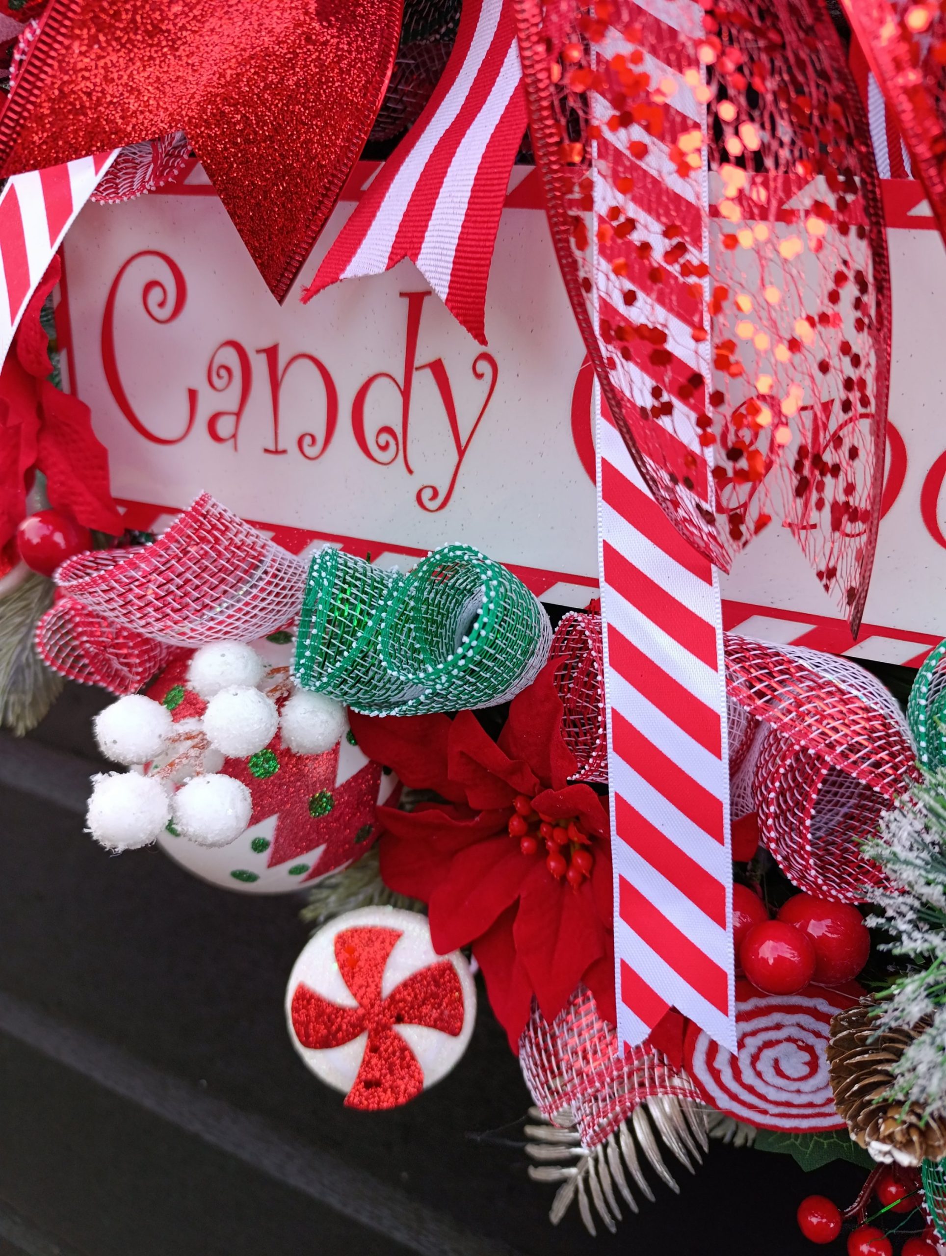 Candy Cane Lane Christmas Wreath - Handmade 65cm Deluxe Door Decor Candy Cane Lane Christmas Wreath - Handmade 65cm Deluxe Door Decor - Image 6