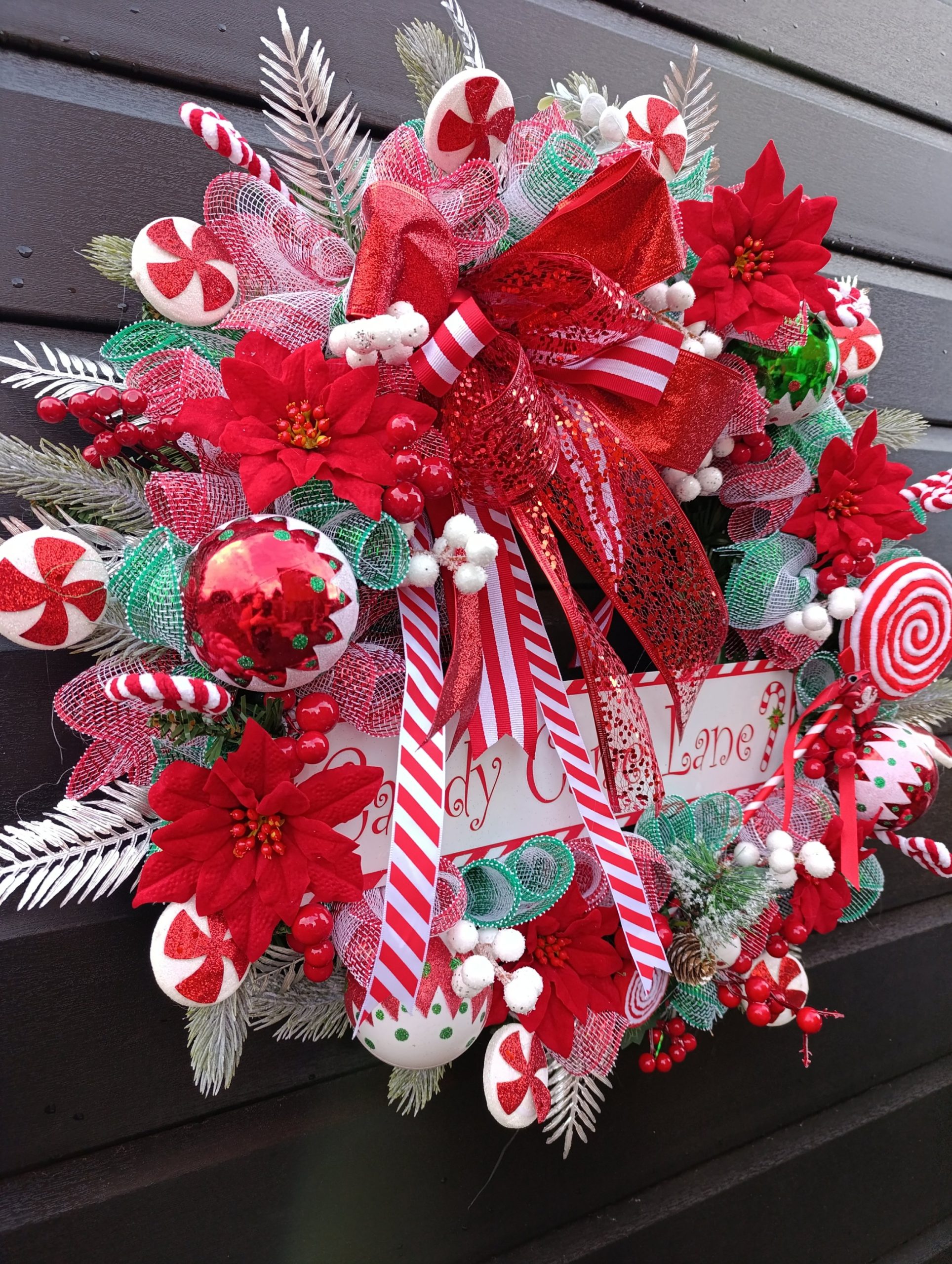Candy Cane Lane Christmas Wreath - Handmade 65cm Deluxe Door Decor Candy Cane Lane Christmas Wreath - Handmade 65cm Deluxe Door Decor - Image 3