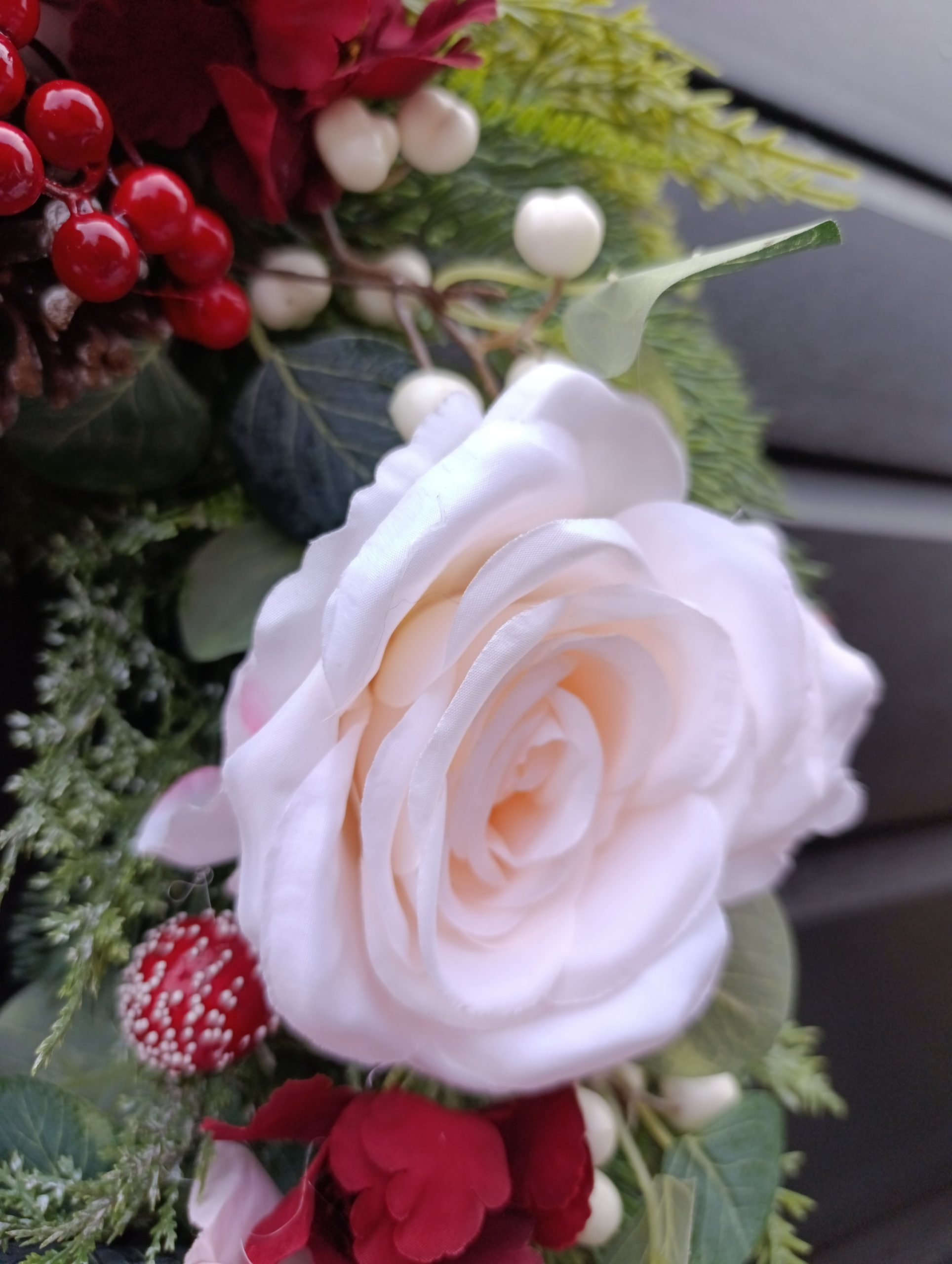 Pink & Burgundy Rose Wreath - Winter Door Wreath With Realistic Greenery Pink & Burgundy Rose Wreath - Winter Door Wreath With Realistic Greenery - Image 4