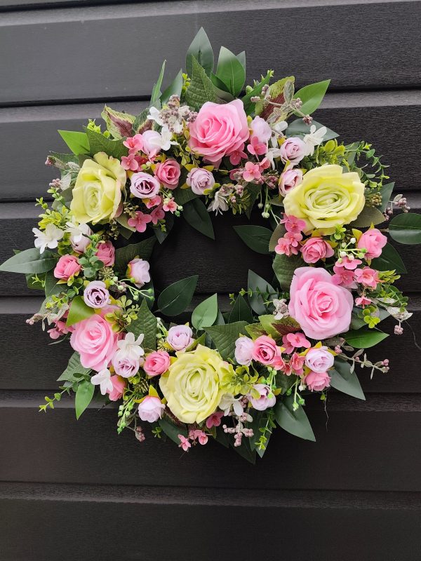 Luxury 50cm Pink Rose Wreath